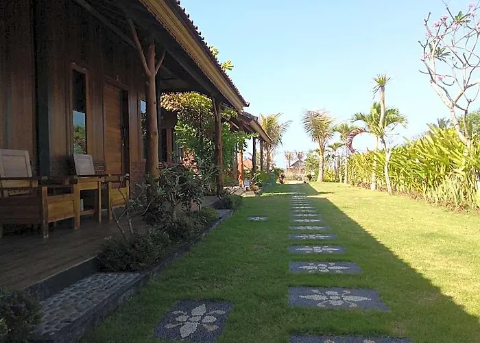 ホリデーパーク Emir Surfcamp