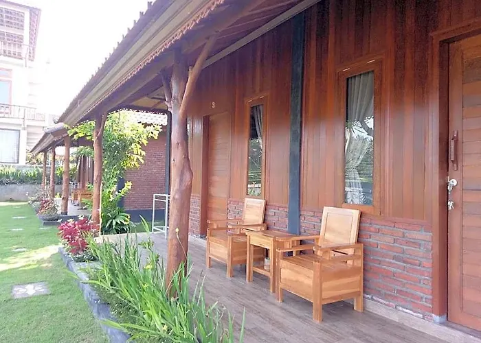 Emir Surfcamp