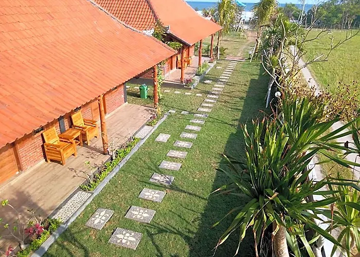 Emir Surfcamp